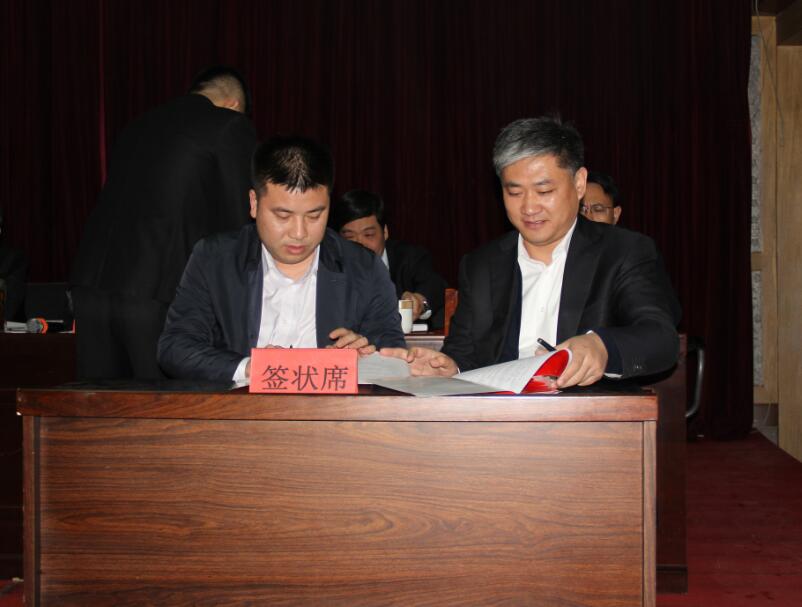 2a1a7d2cc7c275e3aa7de29f085fe9c0.jpg 33333.jpg